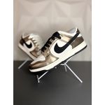 Tênis Nike SB Dunk Low - Branco/Ouro velho
