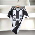Camisa Newcastle 24/25 Home Fan Lisa 