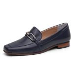 Sapato Social Feminino em Couro com fivela cor Azul Marinho