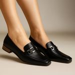 Sapato Social Feminino em Couro com fivela cor Preto