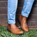 BOTA ZIPADA ANATÔMICA COURO HIDROFUGADO CARAMELO