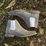 KIT BOTA CHELSEA E CINTO COURO CAMURÇA CINZA