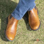 KIT BOTA CHELSEA E CINTO COURO HIDROFUGADO CARAMELO