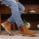 Botina Chelsea Colorado Masculina Couro Legítimo Nobuck - Caramelo