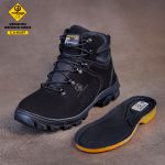 Bota Reagles com C.A. 48.067 Em Couro Legitimo e com Biqueira de PVC Preto