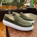 Mocassim Masculino Sola Alta Loafer Derby em Camurça - Oliva