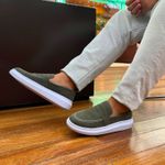 Mocassim Masculino Sola Alta Loafer Derby em Camurça - Oliva