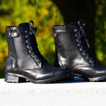 Coturno cano médio feminino Atron Shoes de couro legítimo na cor preta 7080