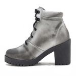Bota feminina de cano curto em couro legítimo na cor branco alvejado 9405