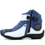 Bota semi impermeável motociclista em couro legítimo azul e branco 271 com chinelo estampado