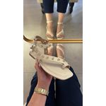 Rasteira Ísis Off White em Couro
