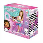 Mesa e Cadeira Casa Mágica Gabby Líder Brinquedos