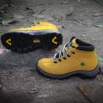 Bota Adventure 900 Couro Legítimo - Milho 