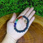 Pulseira de Pedra Vulcânica com Cristais 7 Chakras 