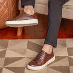 Tênis Casual Masculino em Couro Pinhão Yaris 
