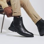 Bota Chelsea Couro Preto Adam