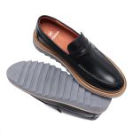 Loafer Orion Couro Preto Sola Tratorada 