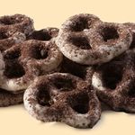 Pretzels Cobertos com Cookies & Creme Hershey’s 120g