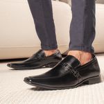 Sapato Social Masculino em Couro Bico Fino Fivela Preto