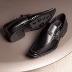 Sapato Social Masculino em Couro Bico Fino Fivela Preto