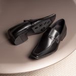 Sapato Social Masculino em Couro Bico Fino Fivela Preto