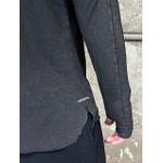 Camiseta Masculina Manga Longa Estonada com Detalhe na Gola