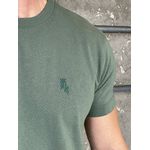 Camiseta Masculina Básica Bordada