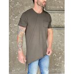 Camiseta Masculina Assimétrica com Bolso Frontal 