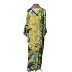 Kimono Tsuki Viscose O Dragão nos Jardins Suspensos Cerejeiras em Flor Variante Verde 