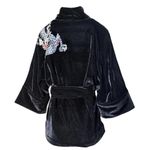 Kimono Jin Veludo Preto Dragão Folk2 Cinza
