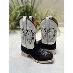 BOTA TEXANA EM COURO BORDADO NELORE