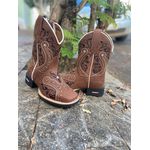 TEXANA CAPOTINHA EM COURO BORDADO TRIBAL
