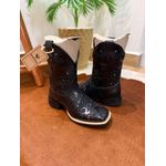 BOTA TEXANA EM COURO CANO CAPOTINHA BORDADO ALL BLACK + METAIS