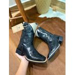 BOTA TEXANA EM COURO CANO CAPOTINHA BORDADO ALL BLACK + METAIS