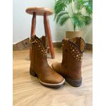 BOTA TEXANA CANO CAPOTINHA EM COURO HORSE HAVANA BASICA COM METAIS DOURADO