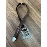 CINTO EM COURO HORSE NESCAU BORDADO FLORES ROSA COM STRASS