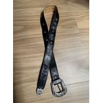 CINTO EM COURO ALL BLACK BORDADO FLORES PRETO