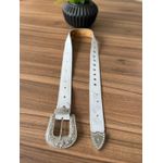COMBO BOTA TEXANA + CINTO EM COURO BRANCO COM BORDADOS