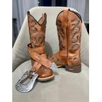 COMBO BOTA TEXANA + CINTO EM COURO BORDADO FERRADURA MARROM COM STRASS + NOME PERSONALIZADO