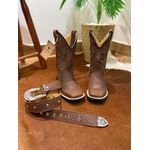 COMBO BOTA TEXANA EM COURO HORSE NESCAU BORDADO MARROM + CINTO STRASS