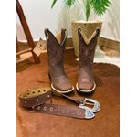 COMBO BOTA TEXANA EM COURO HORSE NESCAU BORDADO MARROM + CINTO STRASS