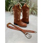 COMBO BOTA TEXANA + CINTO EM COURO CARAMELO BORDADO RAMOS BEGE