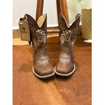 KIT TEXANA INFANTIL EM COURO HORSE NESCAU BORDADO CAVALO E BORBOLETA + BAINHA + CANIVETE