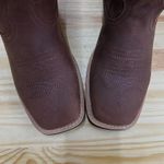 PRONTA ENTREGA - BOTA TEXANA EM COURO MARROM BORDADO RAMOS MARROM