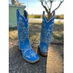 BOTA TEXANA EM COURO AZUL BORDADA COM SOLADO DE COURO