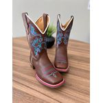 BOTA TEXANA EM COURO LÁTEGO CAFÉ BORDADO FLORES ROSA E AZUL