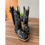 BOTA TEXANA EM COURO PRETO A LASER CRUZ GLITTER PRETO + METAIS + KIT FACA