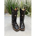 BOTA TEXANA EM COURO PRETO A LASER CRUZ BORDADO E GLITTER ALL BLACK + METAIS 