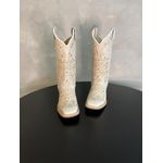 BOTA TEXANA EM COURO OFF WHITE BORDADO FLORES + METAIS