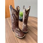 BOTA TEXANA EM COURO LATEGO BORDADO TRIBAL BEGE/PRETO/BRANCO
